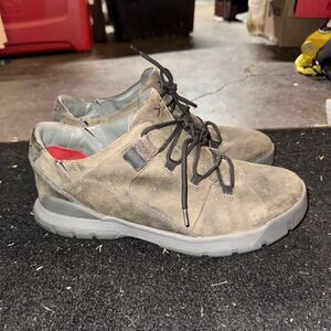 Kizik Lima Brown Leather Size 11.5 Mens Athletic Sneaker* No Insoles